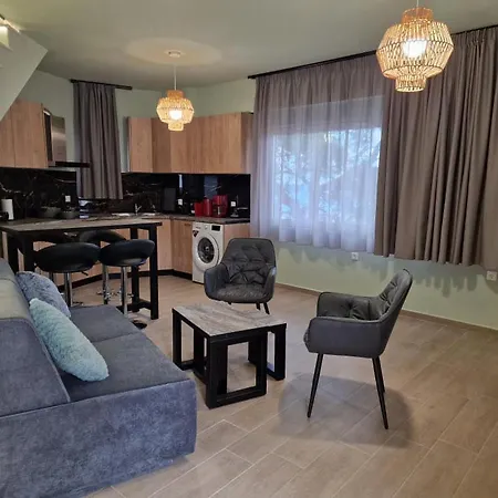 Solymar Prive Апартаменты Архангелос
