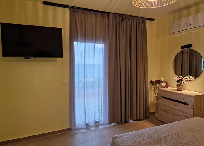 Solymar Prive Апартаменты Архангелос